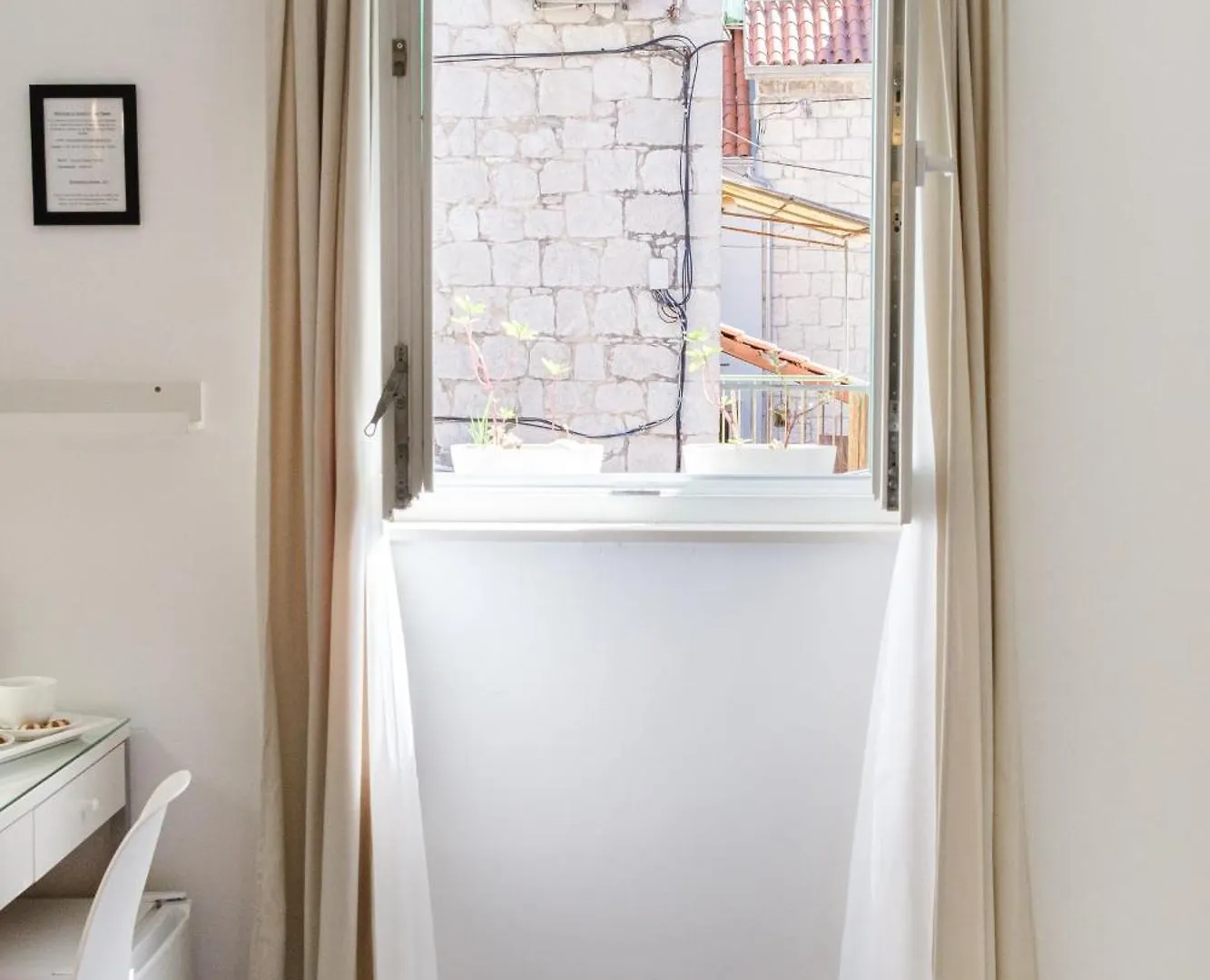 Central Split Rooms And Apartments Paese Gasthof