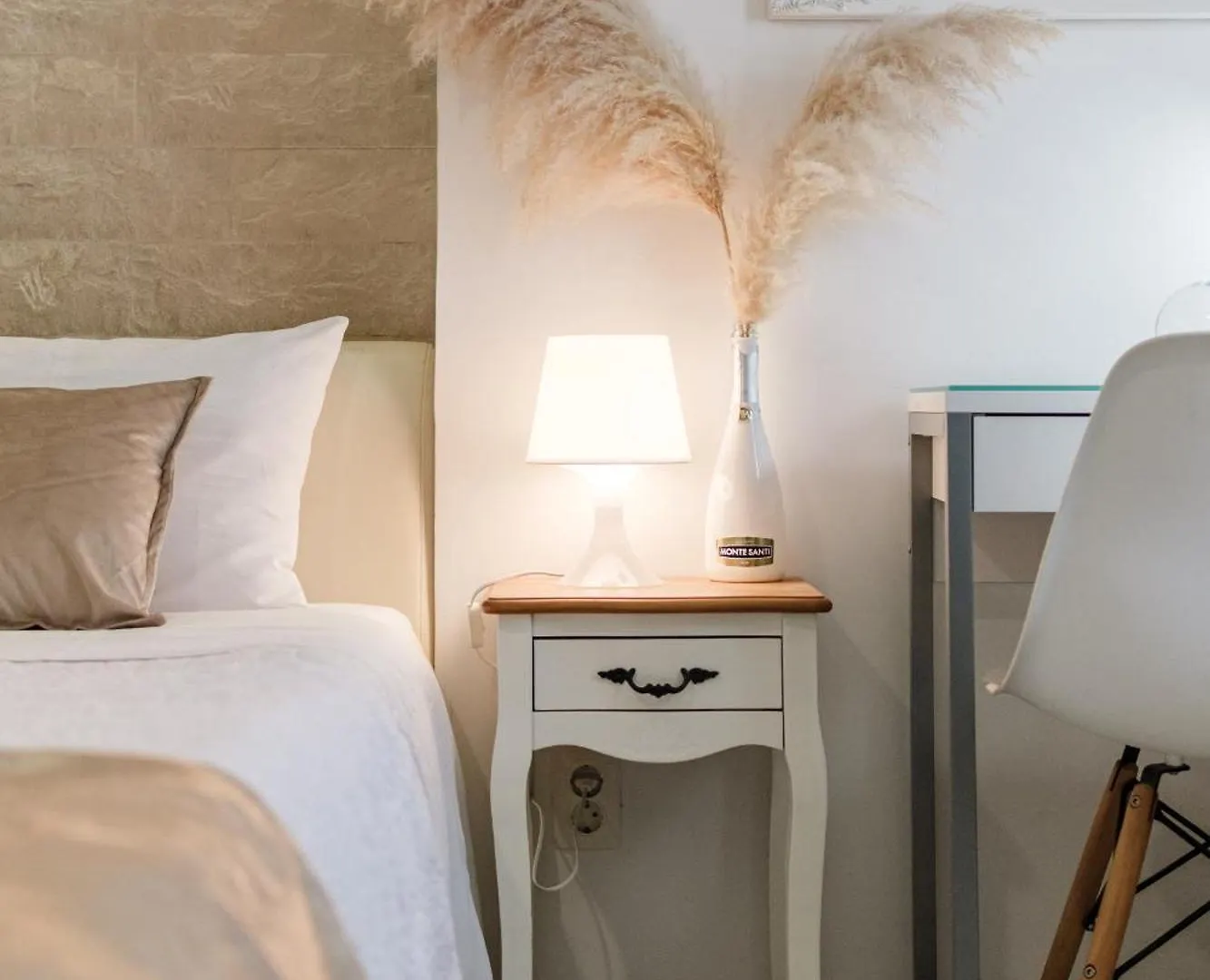 Central Split Rooms And Apartments Paese