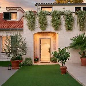 Lanterna Guest house